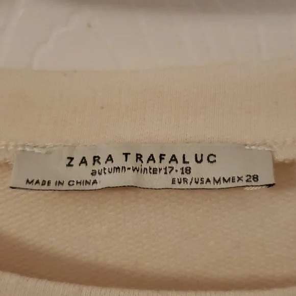 Cropped Top - Picture 7 of 8